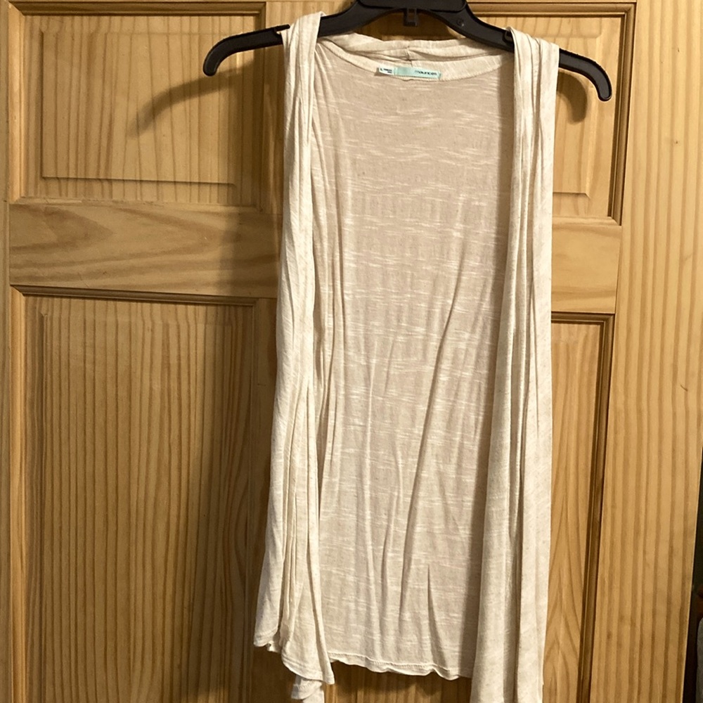 🔥3/$10 MAURICES cream tank top vest